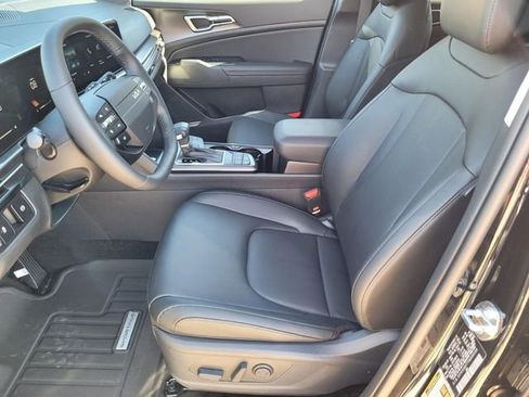 New 2026 Kia Sportage EX FWD image 8
