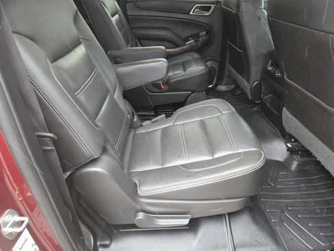 Used 2019 GMC Yukon XL Denali image 19