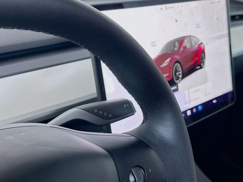 Used 2024 Tesla Model Y Long Range image 24