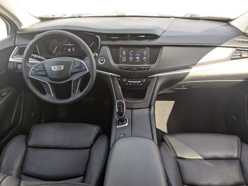 Used 2017 Cadillac XT5 Luxury w/ Driver Awareness Package AWD/4WD image 18