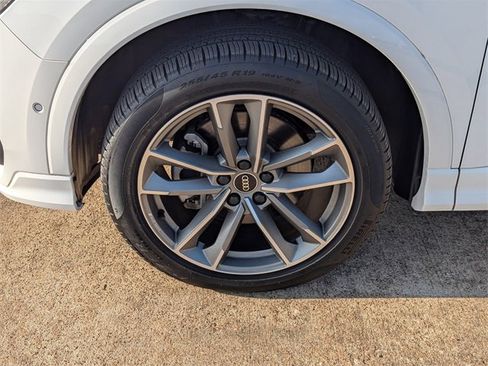 Used 2021 Audi Q3 2.0T Premium Plus w/ Premium Plus Package image 9