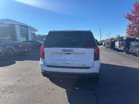 Used 2025 GMC Yukon AT4 Ultimate w/ LPO, Illumination Package image 7