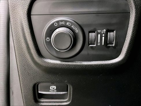 Used 2024 Jeep Grand Cherokee Altitude image 16