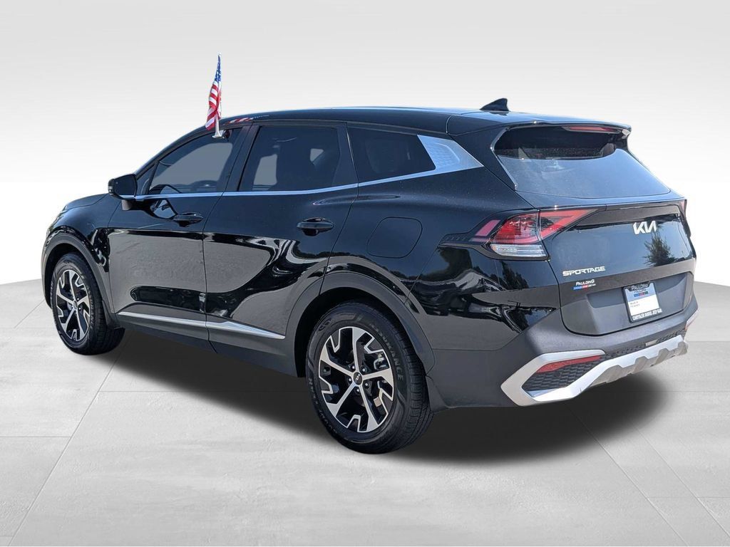 Used 2024 Kia Sportage EX FWD image 6