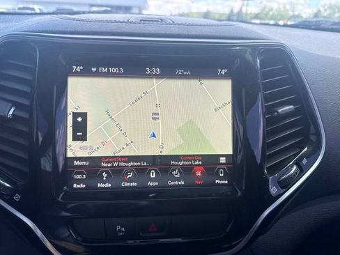 Used 2019 Jeep Cherokee Limited AWD/4WD image 11