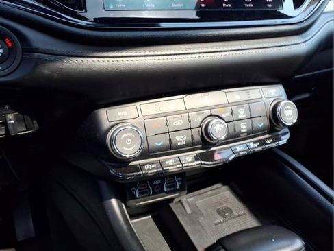 Used 2022 Dodge Durango GT AWD/4WD image 23