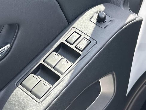 New 2026 Nissan Frontier SV w/ SV Convenience Package RWD image 18