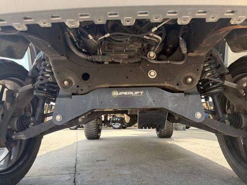 Used 2015 GMC Sierra 1500 SLT w/ SLT Crew Cab Value Package image 15