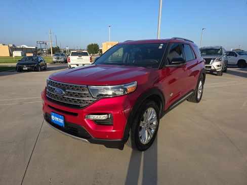 Used 2022 Ford Explorer King Ranch w/ Technology Package AWD/4WD image 3