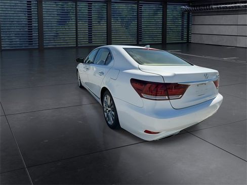 Used 2014 Lexus LS 460 L image 7