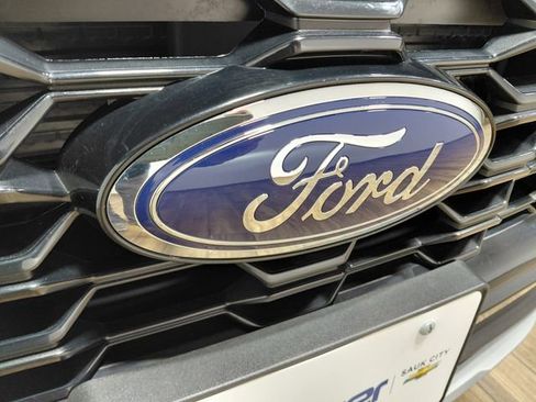 Used 2025 Ford Escape ST-Line AWD/4WD image 9