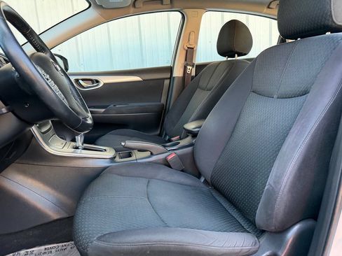 Used 2013 Nissan Sentra SR w/ Premium Pkg FWD image 12