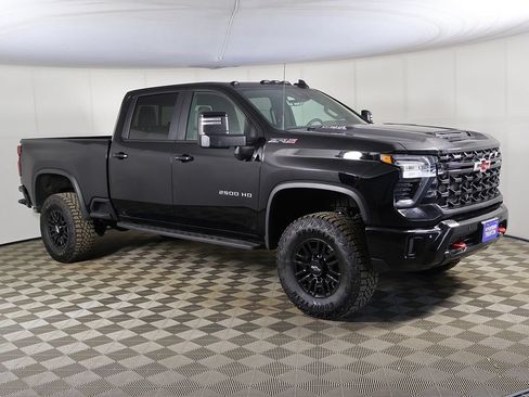 Used 2026 Chevrolet Silverado 2500 ZR2 w/ Snow Plow Prep/Camper Package AWD/4WD image 2