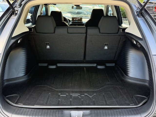 Used 2024 Honda HR-V LX image 17