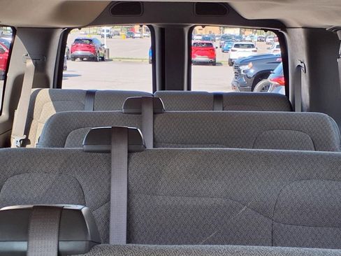 Used 2025 Chevrolet Express 3500 LS image 10