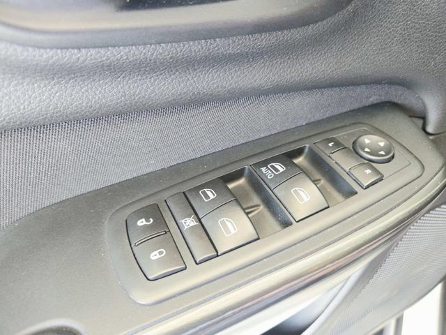 Used 2017 Jeep Cherokee Sport AWD/4WD image 29