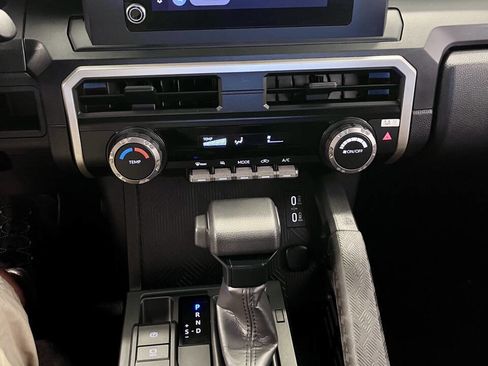 Used 2024 Toyota Tacoma SR image 12