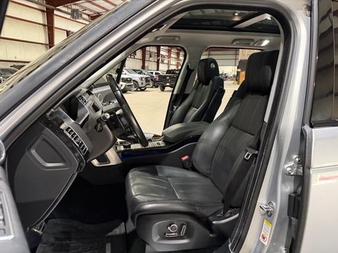 Used 2017 Land Rover Range Rover Supercharged AWD/4WD image 13