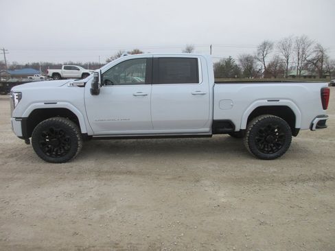 New 2026 GMC Sierra 2500 Denali w/ Denali Reserve Package image 10