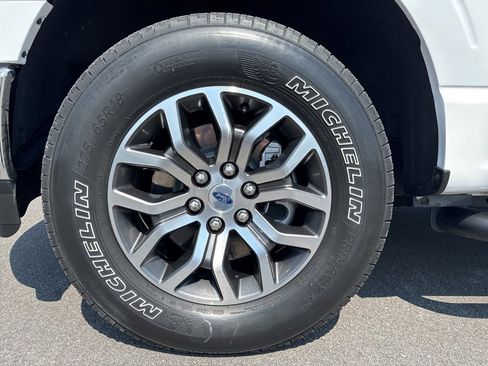 Used 2021 Ford F150 XLT image 14