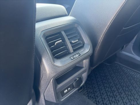 Used 2024 Volkswagen Tiguan SEL R-Line image 58