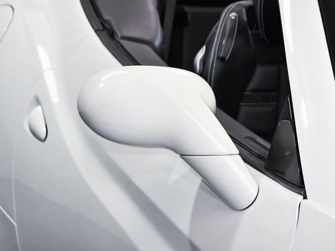 Used 2013 Ferrari California image 78