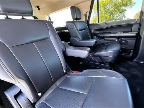 Used 2024 Ford Expedition Max XLT AWD/4WD image 26