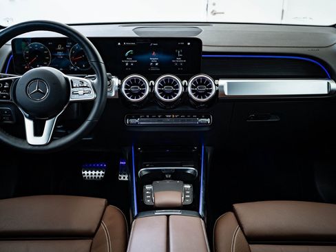 Certified 2023 Mercedes-Benz GLB 250 4MATIC image 32