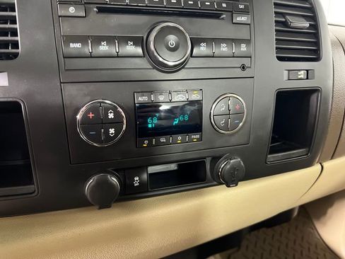 Used 2013 Chevrolet Silverado 1500 LT image 19