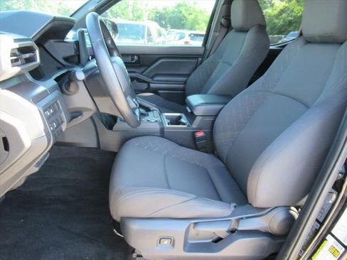 Used 2025 Toyota Tacoma SR5 RWD image 17