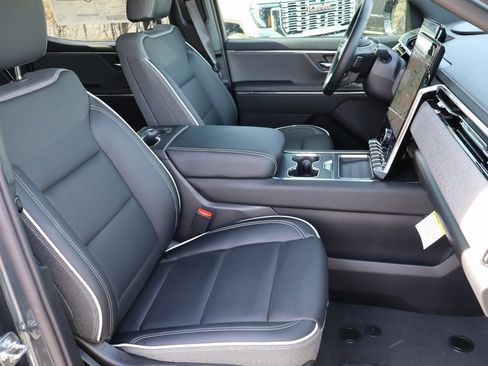 New 2026 GMC Sierra EV Elevation image 28