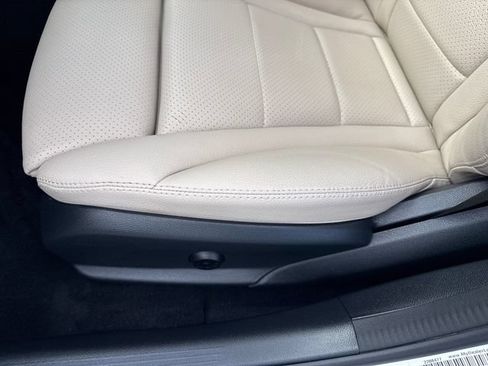 Used 2016 Mercedes-Benz C 300 4MATIC Sedan image 12