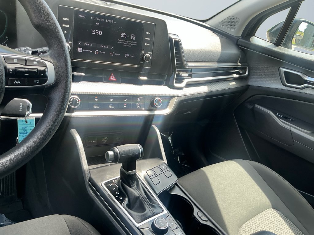 Used 2024 Kia Sportage LX AWD/4WD image 12