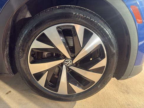 Used 2021 Volkswagen ID.4 1st Edition image 17