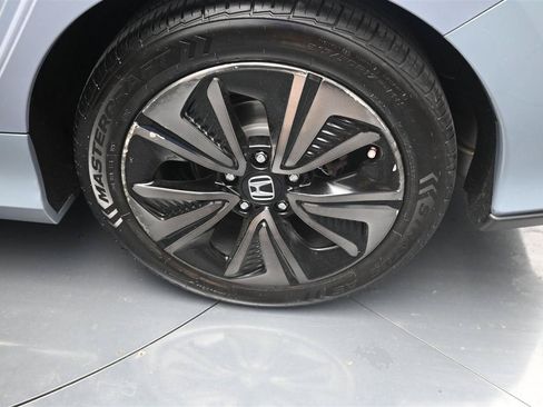 Used 2018 Honda Civic EX-L image 19