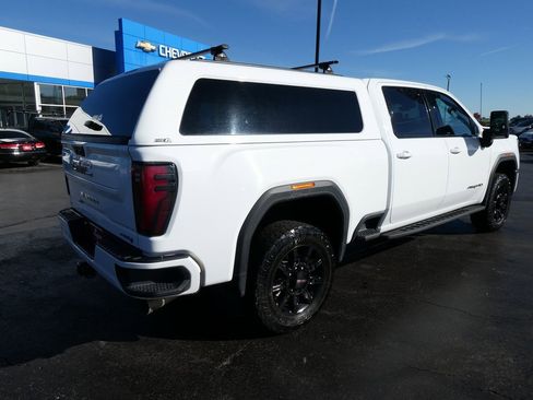 Used 2024 GMC Sierra 2500 AT4 w/ Technology Package image 5