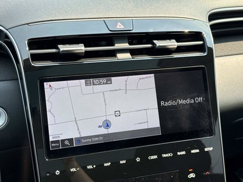 Certified 2022 Hyundai Tucson Limited AWD/4WD image 5