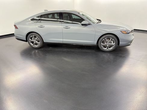 New 2026 Honda Accord EX-L image 8