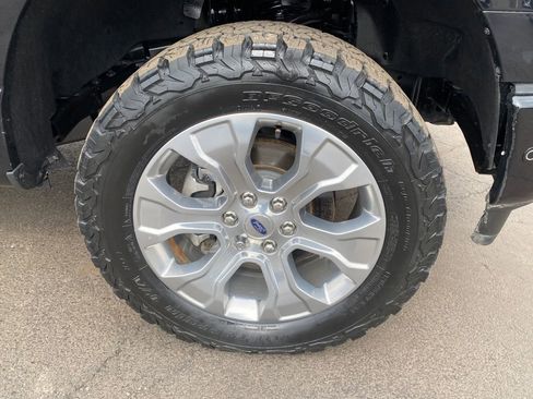 Used 2023 Ford F150 Platinum image 37