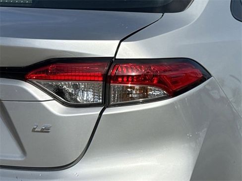 Used 2023 Toyota Corolla LE image 7