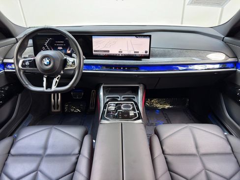 Used 2023 BMW 740i w/ Parking Assistance Package RWD image 13