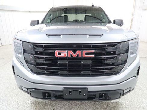 Used 2023 GMC Sierra 1500 Elevation AWD/4WD image 7