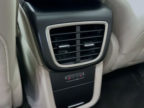 Used 2017 Lincoln MKX Reserve w/ Driver Assistance Package FWD image 13