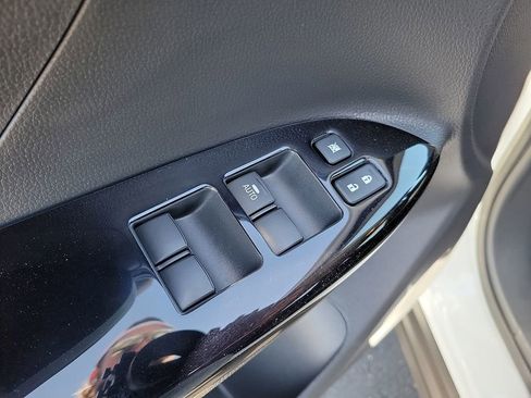 New 2026 Mitsubishi Eclipse Cross LE image 9