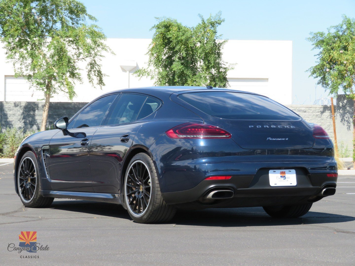 Used 2016 Porsche Panamera AWD/4WD image 13