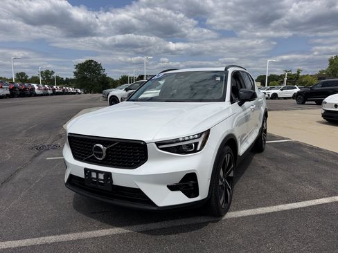 Used 2026 Volvo XC40 B5 Ultra w/ Protection Package Premier AWD/4WD image 7