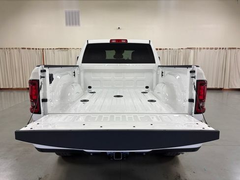 New 2026 RAM 2500 Tradesman AWD/4WD image 9