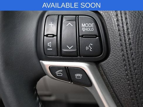 Certified 2016 Toyota Highlander Limited AWD/4WD image 18