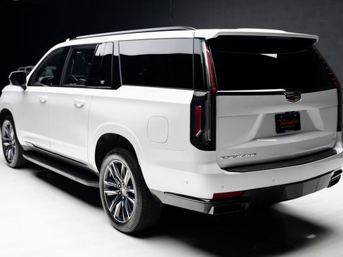 Used 2023 Cadillac Escalade ESV Sport image 23