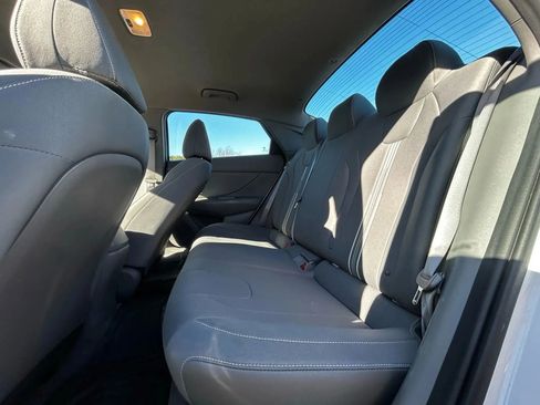 Used 2023 Hyundai Elantra SEL FWD image 28